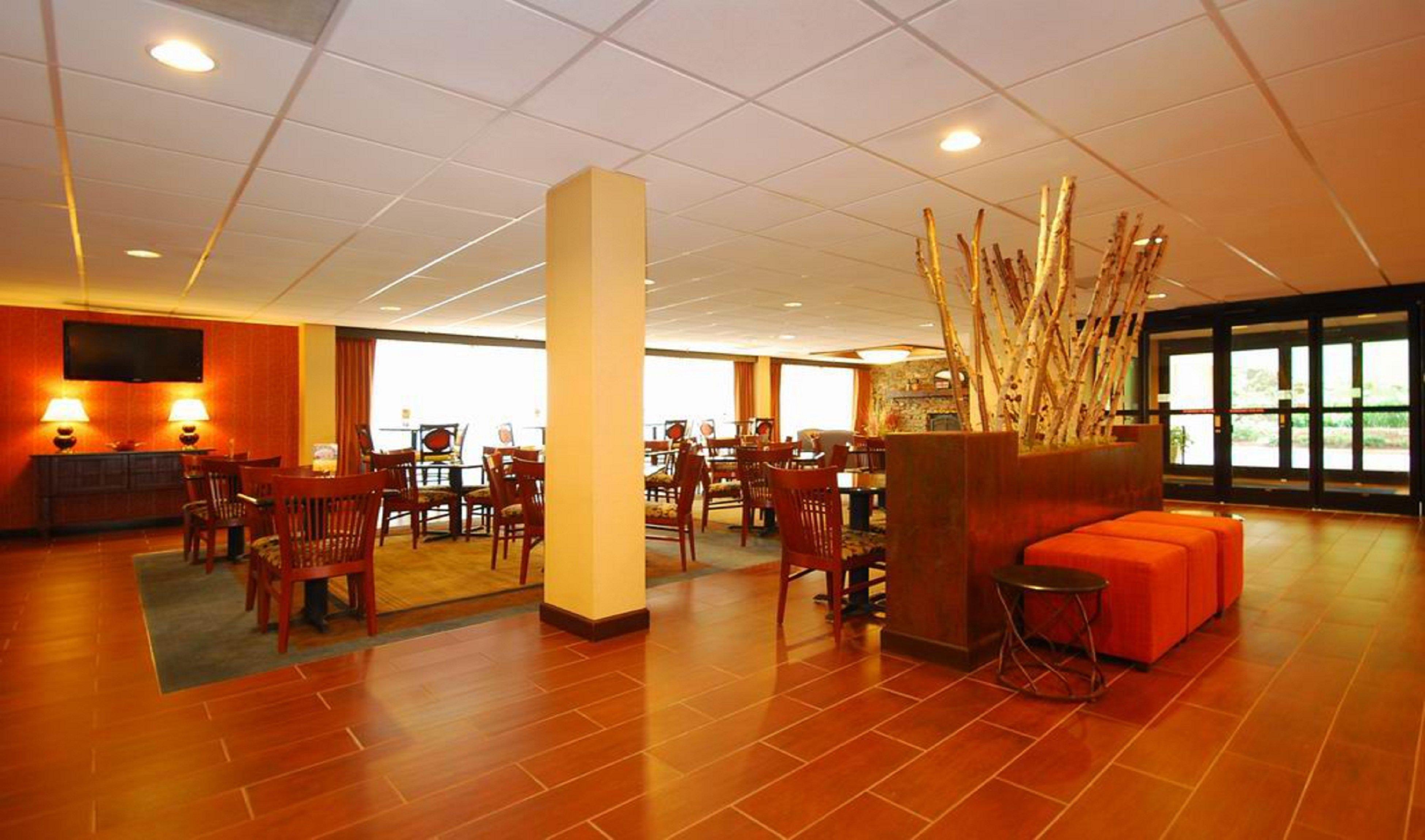 Holiday Inn Express Forsyth By Ihg Eksteriør billede