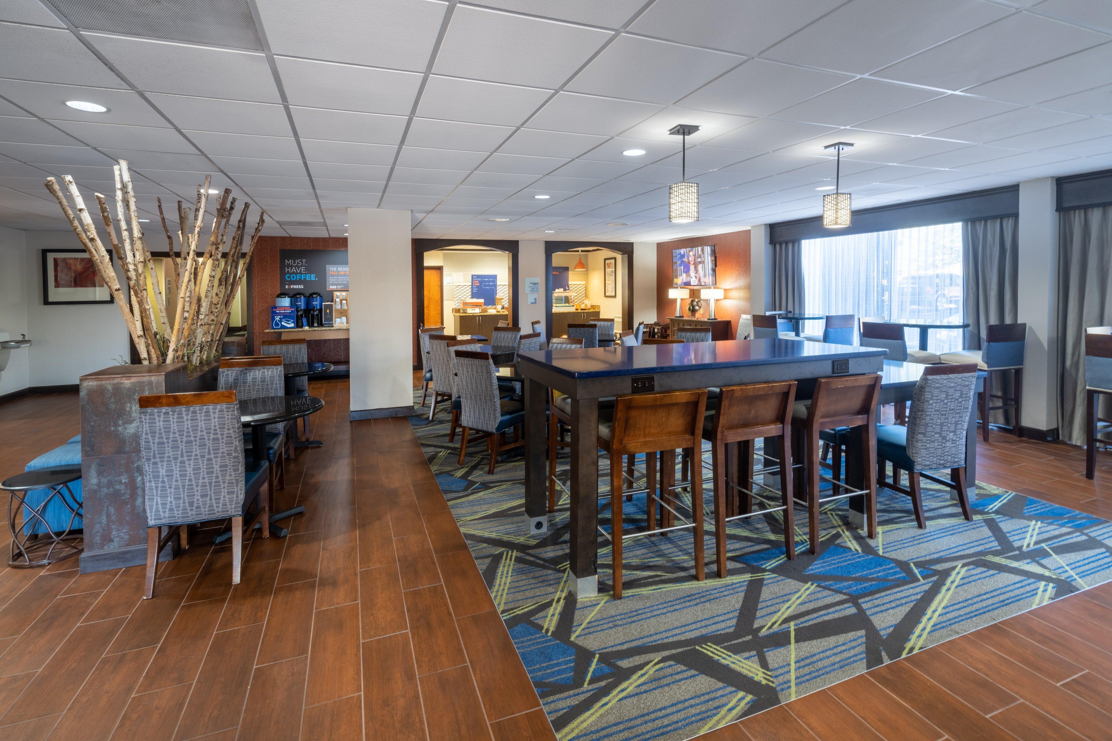 Holiday Inn Express Forsyth By Ihg Eksteriør billede