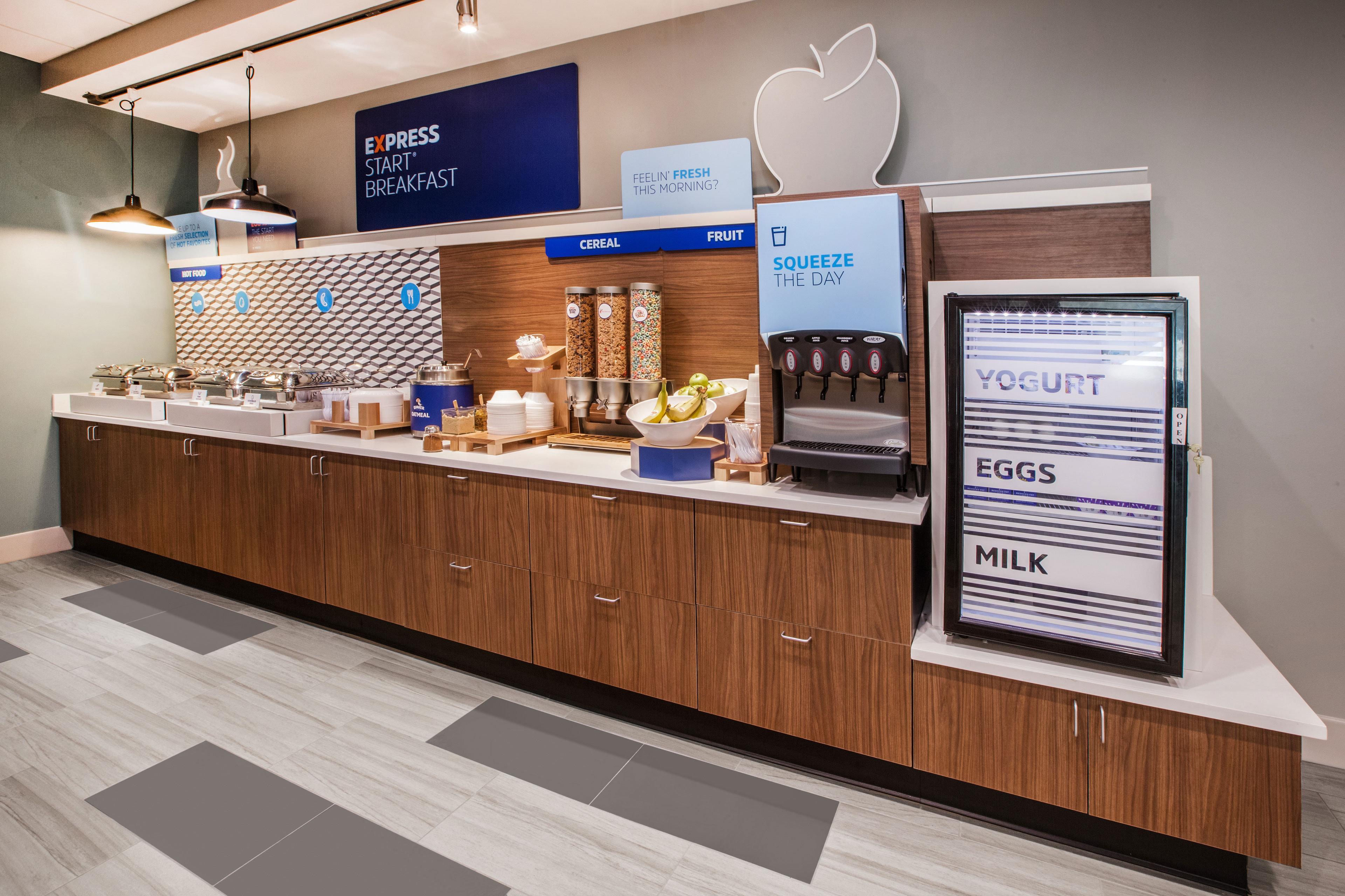 Holiday Inn Express Forsyth By Ihg Eksteriør billede