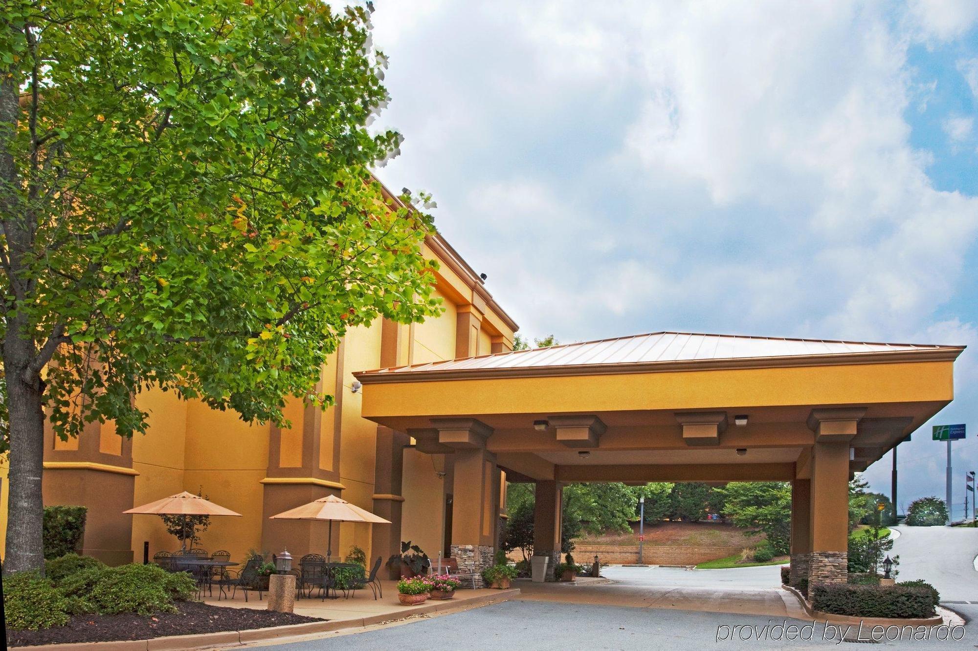 Holiday Inn Express Forsyth By Ihg Eksteriør billede