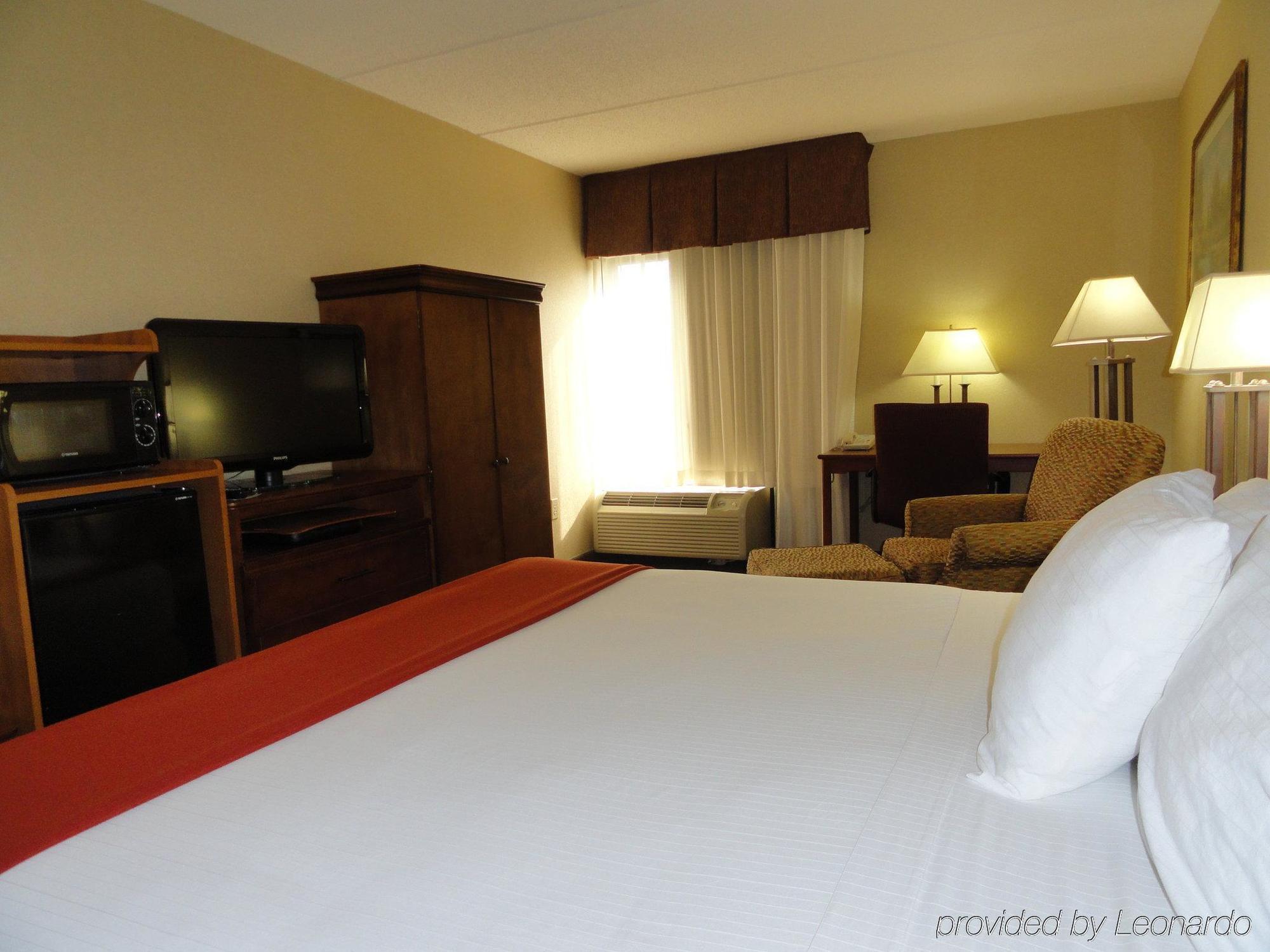 Holiday Inn Express Forsyth By Ihg Eksteriør billede